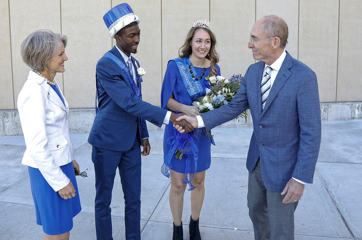 President and Dr. Capilouto congratulate the 2016 Homecoming King and Queen