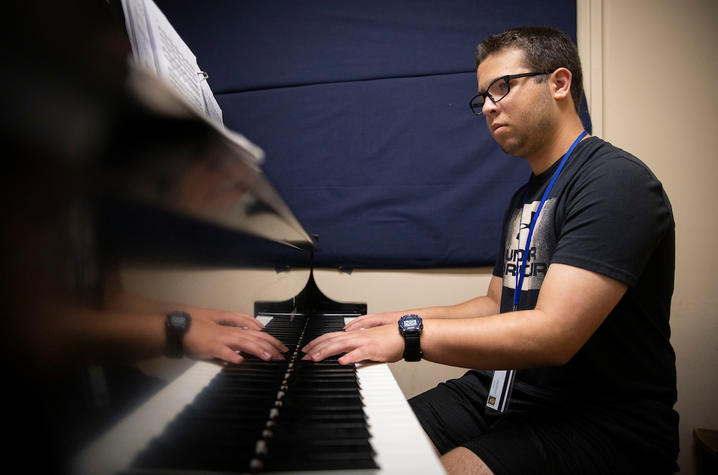 photo of GSA 2019 student playing piano
