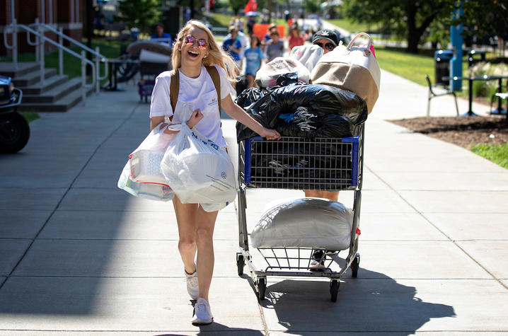 A student on move-in day. Mark Cornelison | UK Photo