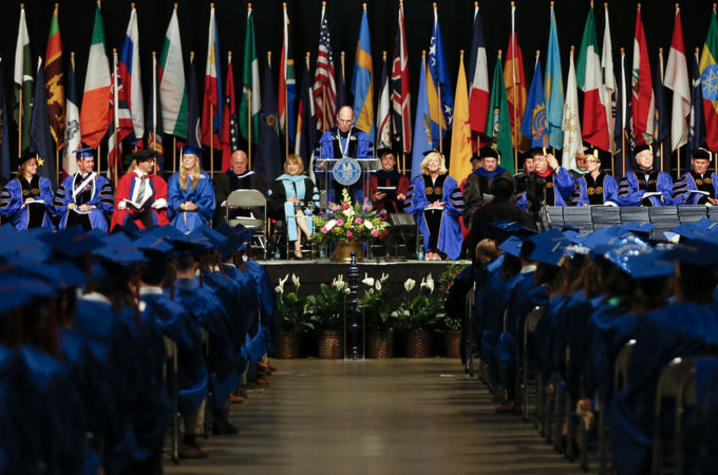 photo of UK Commencement ceremony