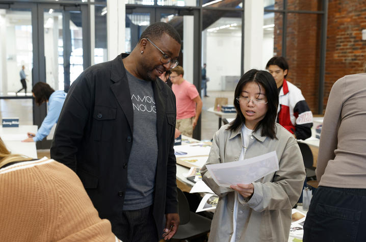 Ronnie Wright, VP of Design at Nike, working with a student. Mark Cornelison | UK Photo