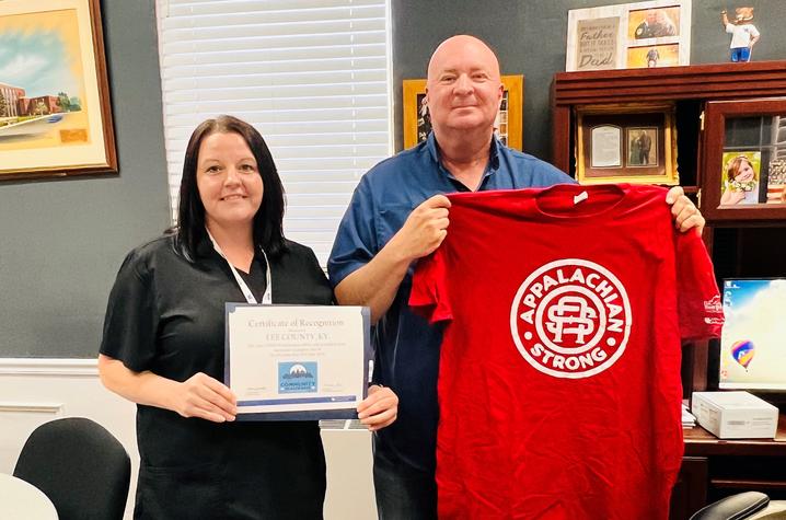 Lee County was recognized for their partnership with Appalachian Community Health Days.  Pictured are Lee County Judge Executive Steve Mays and Samantha Bowman, Kentucky Homeplace Certified Community Health Worker.