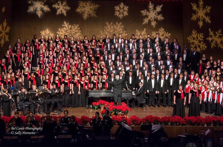 photo of combined choirs at "Collage" 2016
