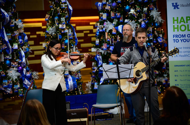 UK Employee Lab Band 2023 holiday performance. James Shambhu, UK Arts in HealthCare.