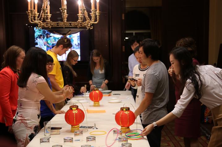 photo of games at Confucius Institute Student Night