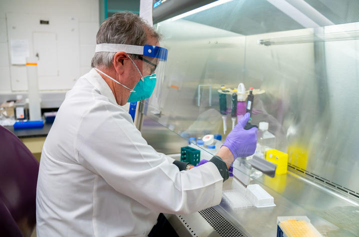 UK researcher Jerry Woodward running a COVID-19 antibody assay in the Flow Cytometry and Immune Monitoring lab. Photo by Ben Corwin, Research Communications.