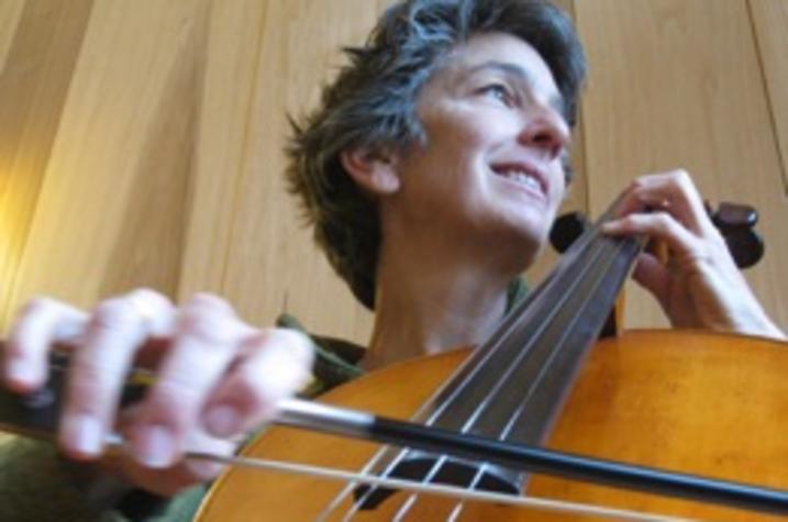 photo of Julia Weatherford with cello