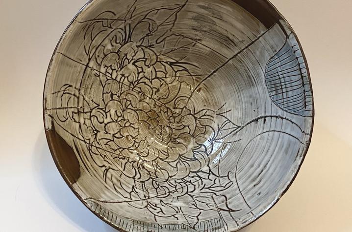 photo of ceramic bowl by Lauren Kinney