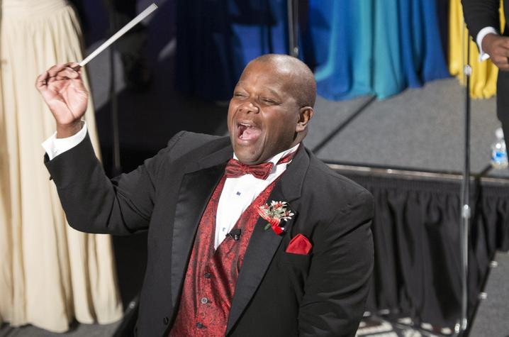 photo of Everett McCorvey conducting at "Celebration of Song"