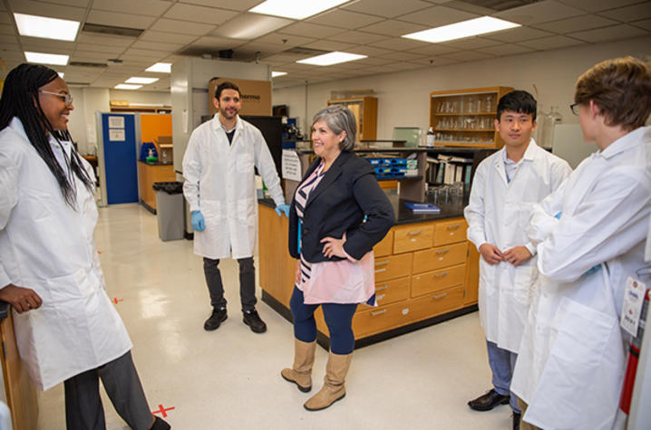 Pennell lab group photo