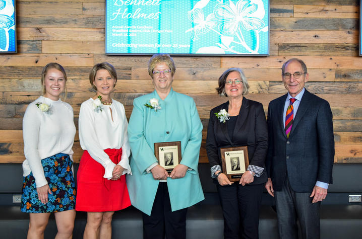 photo of Sarah Bennett Holmes' great, great granddaughter Lucy Hargis, great granddaughter Anne Hargis (Lucy's mother), Debra Moser, Lisa Collins, and UK President Eli Capilouto.