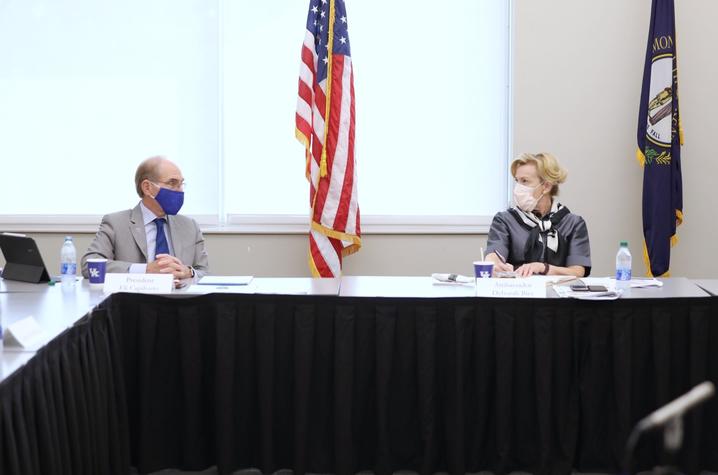 photo of UK President Eli Capilouto and Deborah Birx during roundtable discussion.