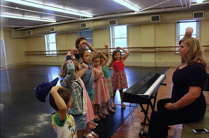 photo of ACE music class with Rachel Black