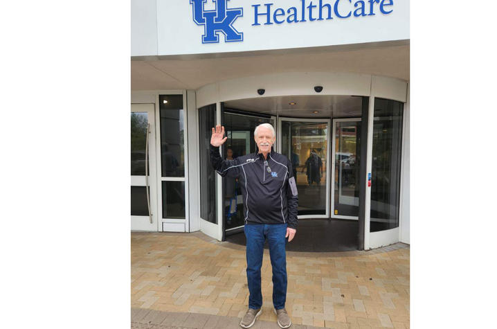 Image of Steve outside UK hospital
