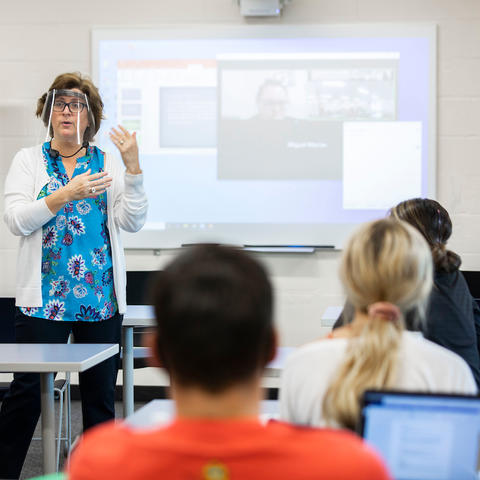 An education course utilizing upgraded classroom technology. Pete Comparoni | UKphoto
