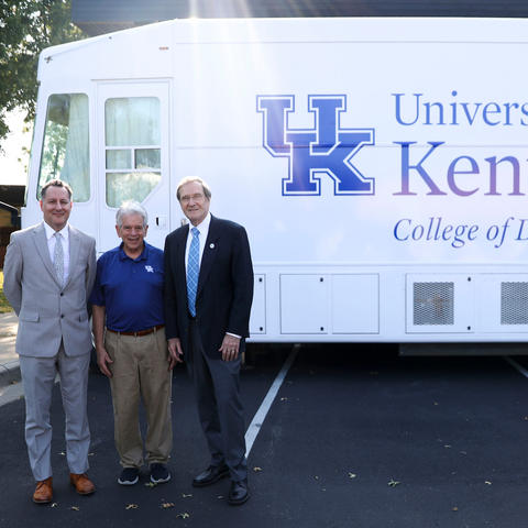 Kenny Nusbacher, Ron Singer and Jeffrey Okeson representing UK College of Dentistry. Carter Skaggs | UKPhoto