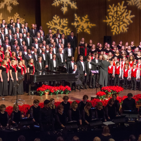 photo of combined choirs at "Collage" 2015