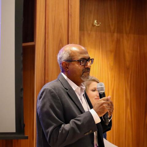 Navin Rajagopalan, M.D., director of the UK Gill Heart & Vascular Affiliate Network, speaks at the network's annual conference. Photo by Karen Michul.