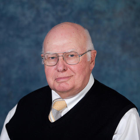 Portrait of Professor Emeritus Karl Raitz