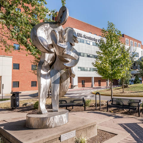 image of exterior of the Kentucky Clinic