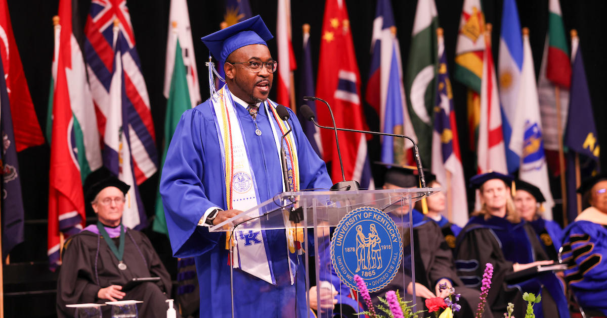 Applications for May 2026 Commencement student speakers now open