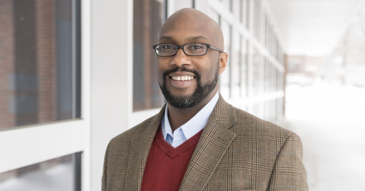 UK professor spotlights history of Black quarterbacks in Peacock series