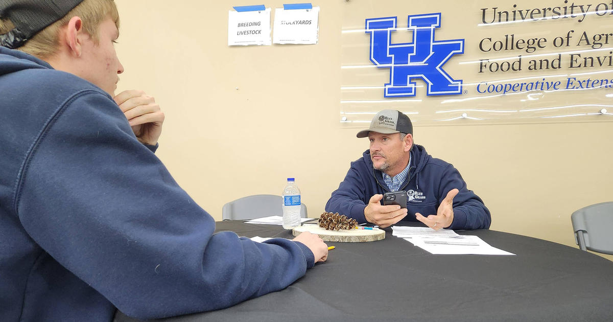 Farm Inc.: Students experience the business of farming through extension education program