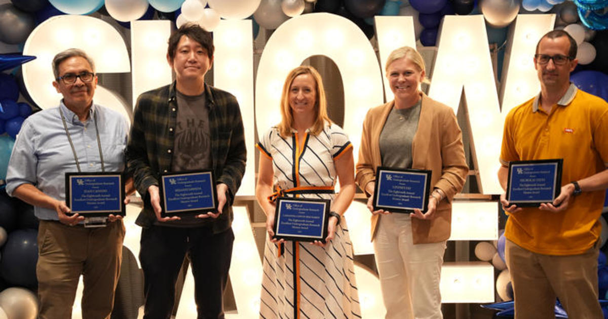Nominations open for Undergraduate Research Mentor of the Year Awards