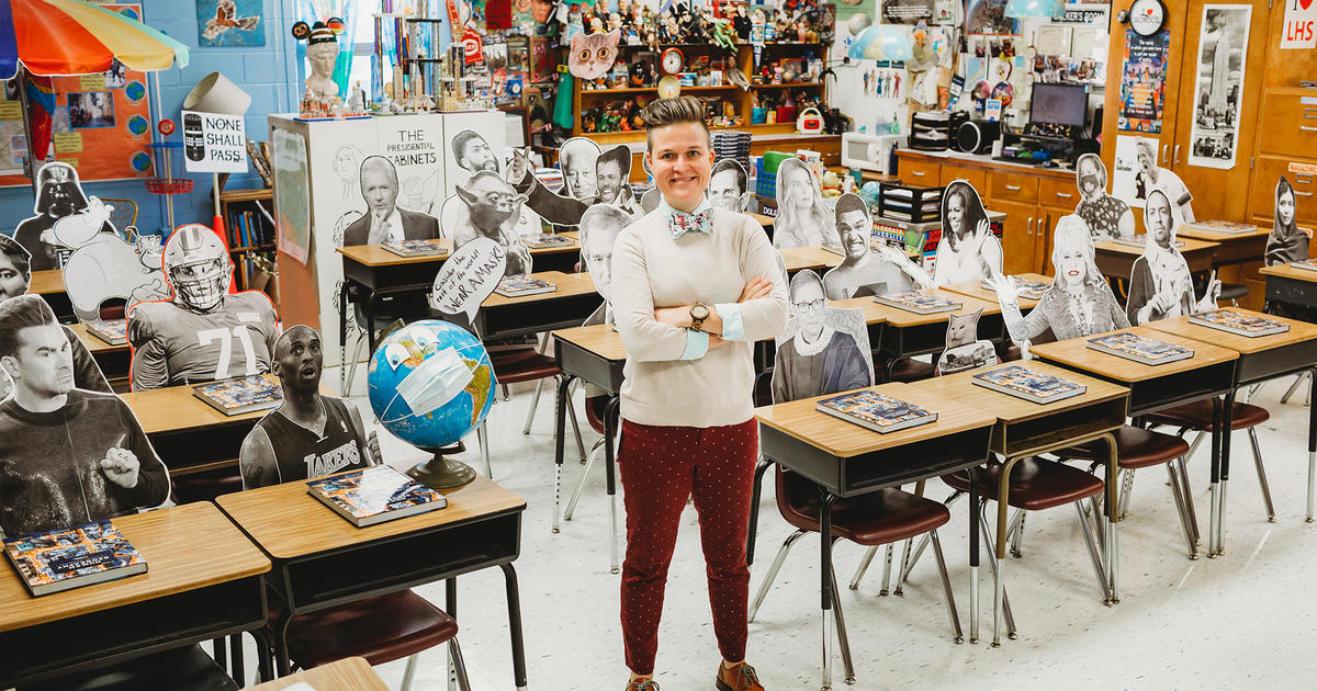 UK Education Alumna's Star-studded Classroom Brightens Zoom Sessions for High Schoolers - Vimarsana News