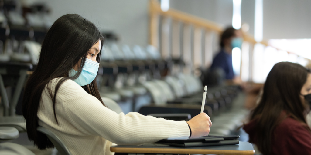 How UK Students Use Their iPads - Vimarsana News