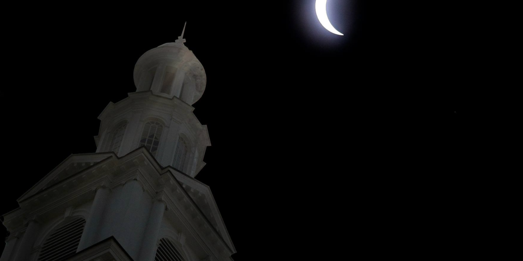 Look up — safely! UK experts offer insights on April 8 total solar eclipse - Vimarsana News