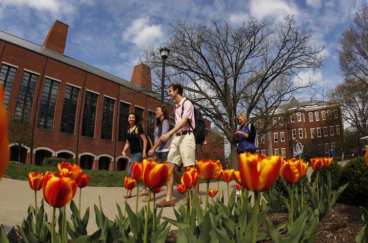 Photo of Students on UK's Beautiful Campus