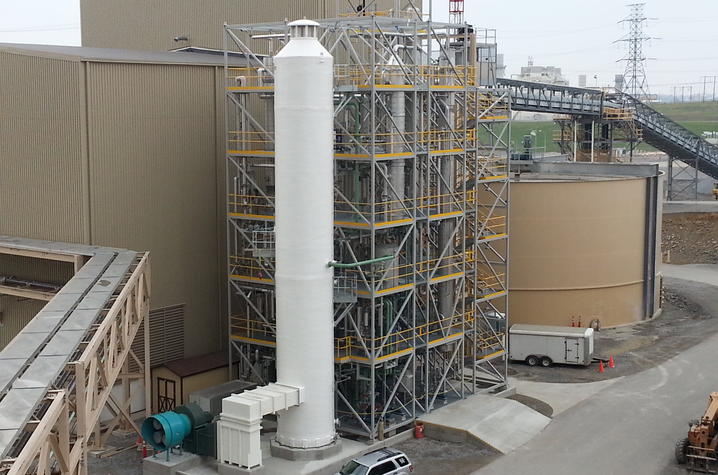 Photo of CAER’s carbon capture facility at LG&E’s E.W. Brown Generating Station in Burgin, Kentucky.
