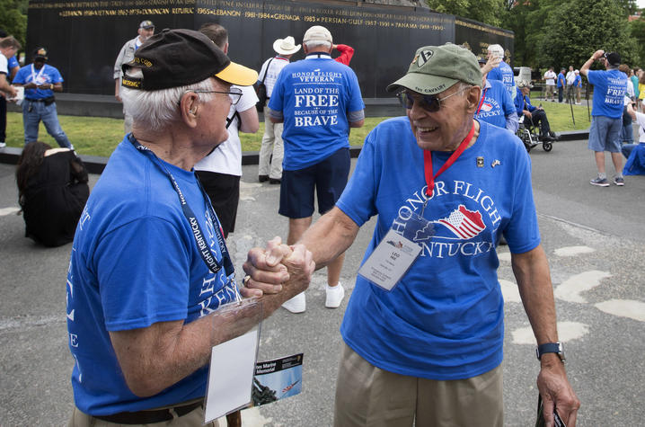 Photo of UK Honor Flight veterans at the Marine Corps War Memorial (Iwo Jima Memorial) 