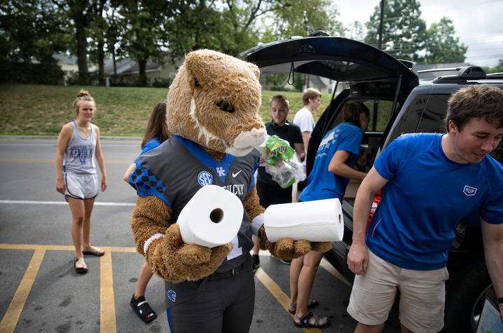 This is a photo of the Wildcat helping with move-in!