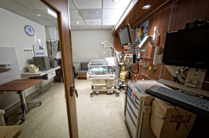 Image of a patient room in the NICU