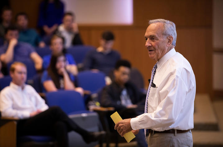 Jim Stuckert giving a guest lecture in the Gatton College of Business and Economics, Pete Comparoni | UK Photo 