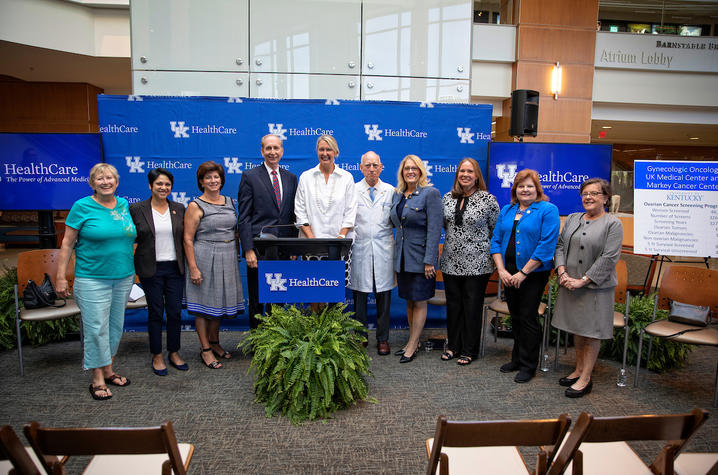 Kentucky legislators with UK HealthCare personnel