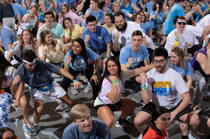 photo of dancers at DanceBlue