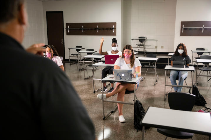 photo of students wearing masks in classroom