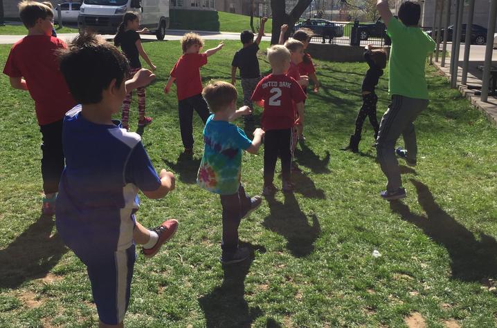 photo of students in Confucius Institute spring break camp