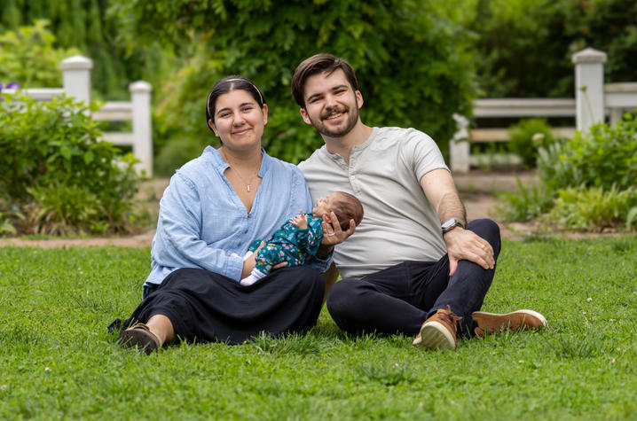 Image of Sexton family sitting in the park