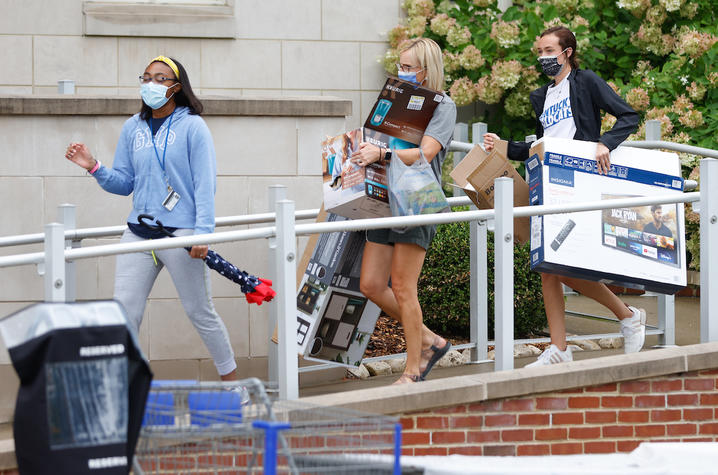 Move in day on August 16, 2021. Photo by Pete Comparoni | UKphoto