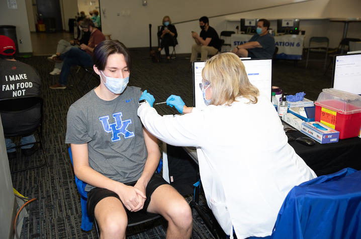 Students receiving Covid-19 vaccine.