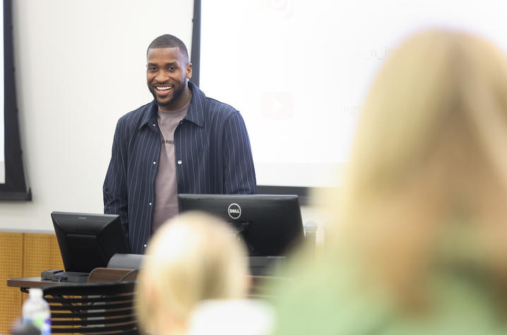 Kentucky's Kidd-Gilchrist plays for dad, uncle