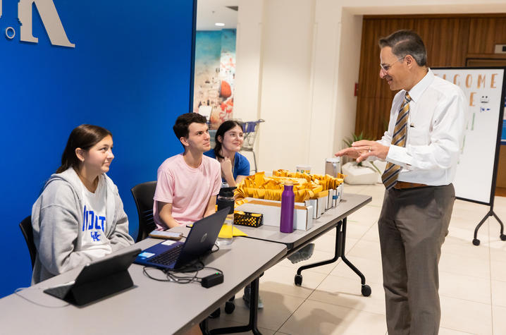 This is a photo of UK Provost and Co-Executive Vice President for Health Affairs Robert DiPaola talking with students. 