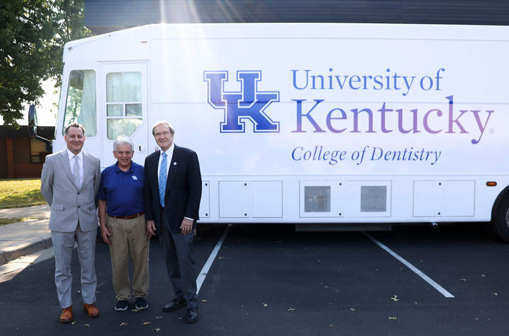 Kenny Nusbacher, Ron Singer and Jeffrey Okeson representing UK College of Dentistry. Carter Skaggs | UKPhoto