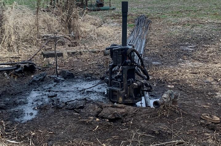 Orphaned oil well in Daviess County, Kentucky. 