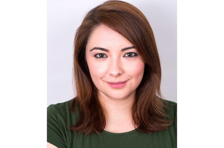 headshot photo of Amanda Lopez