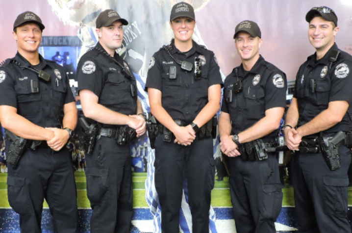 photo of 7 police officers 